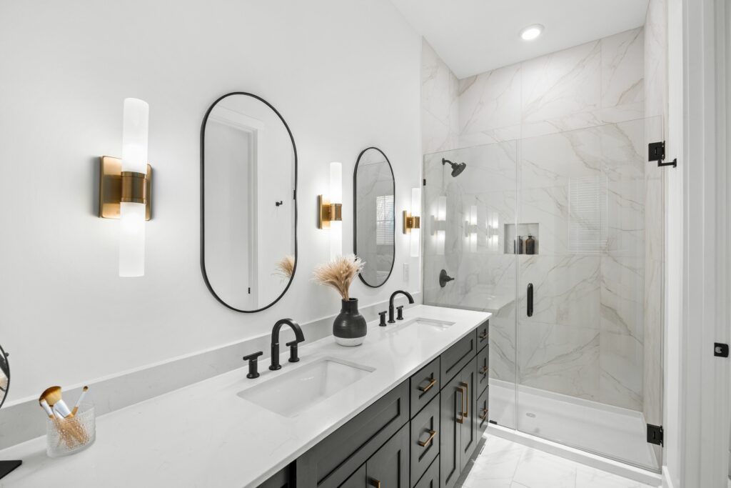 Cama, transparent construction management, garden walk-up floor plan, construction equipment